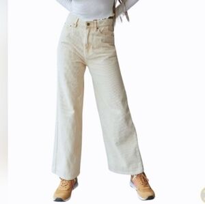 BDG High and Wide Cream Corduroy Pant-size 26